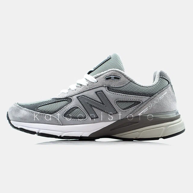 New Balance 990v4